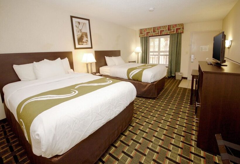 ２ダブルベッドのスタンダードルーム, Quality Inn Orange Park Jacksonville