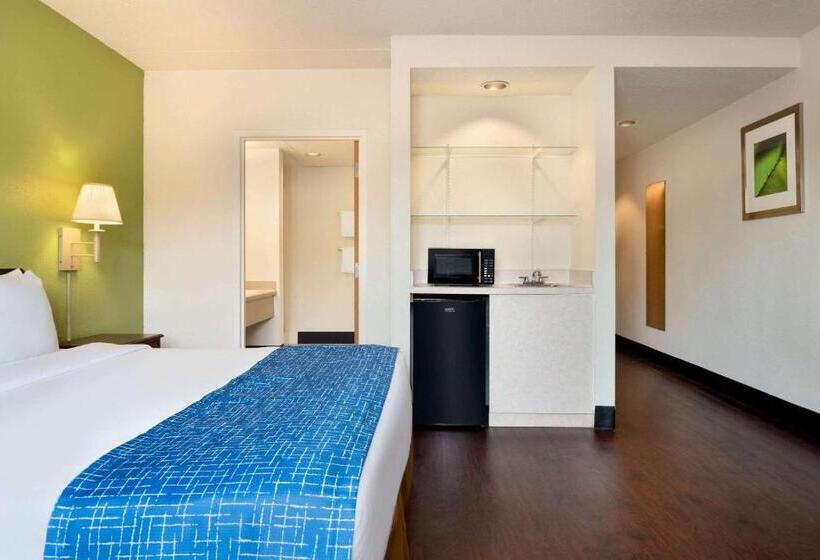 Номер Стандарт Кровать Кинг Адаптированный для Инвалидов, Travelodge By Wyndham Zanesville