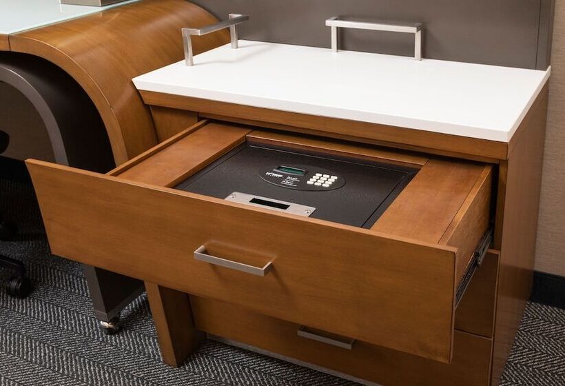 스위트, Courtyard By Marriott Minneapolis Downtown