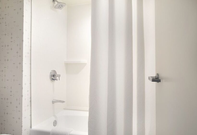 高级客房, Crowne Plaza Atlanta Perimeter At Ravinia, An Ihg