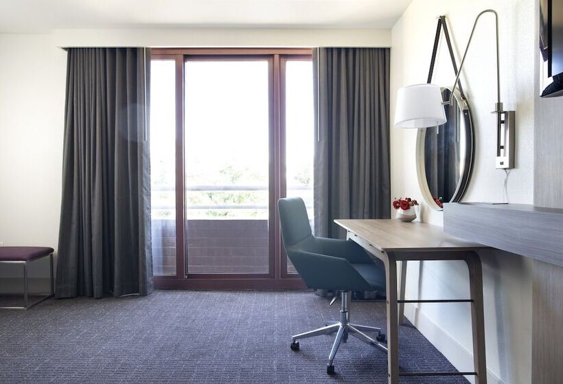 高级客房, Crowne Plaza Atlanta Perimeter At Ravinia, An Ihg