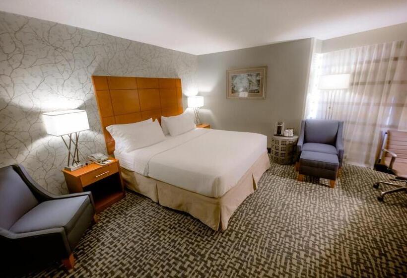 Номер Executive Кровать Кинг, Holiday Inn Raleigh Downtown, An Ihg