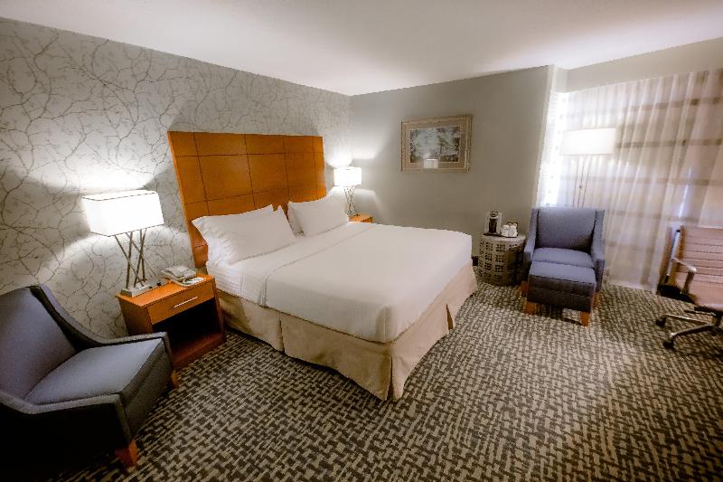 Люкс Адаптированный для Инвалидов, Holiday Inn Raleigh Downtown, An Ihg