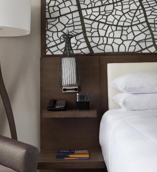 스탠다드 룸 킹사이즈 침대, Marriott Orlando Airport Lakeside