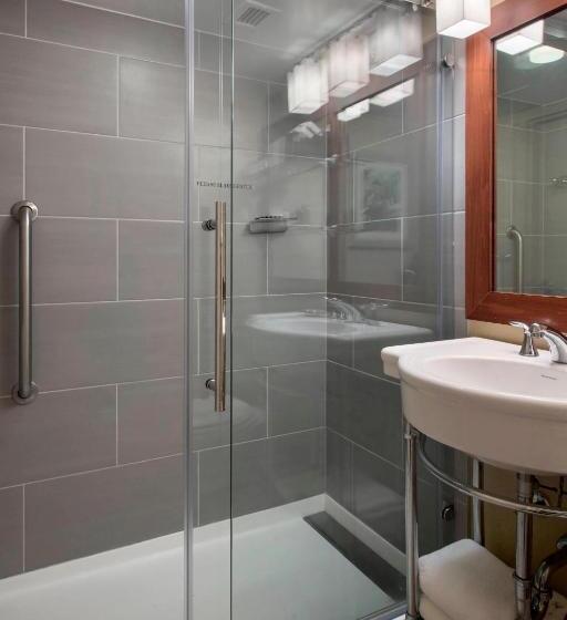 스탠다드 룸 킹사이즈 침대, Marriott Saddle Brook