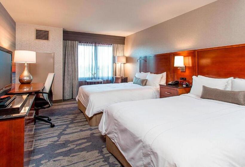 Номер Стандарт 2 Двуспальные Кровати, Rochester Airport Marriott