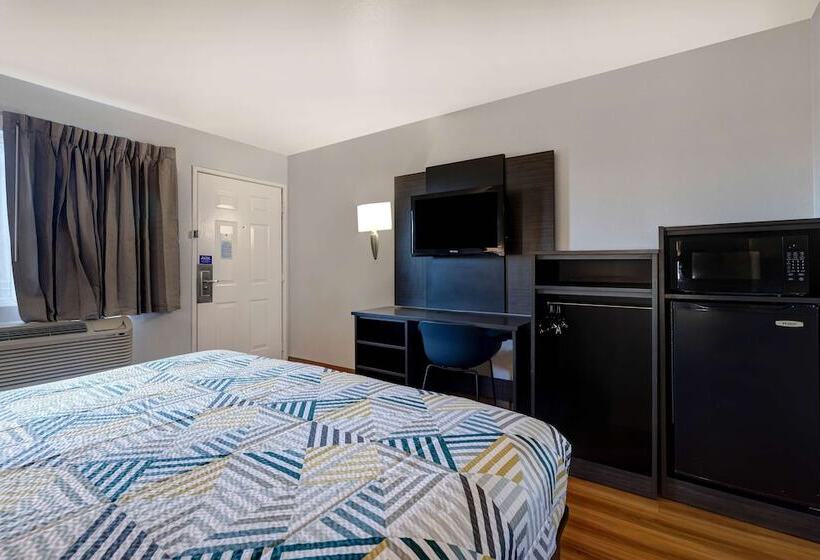 장애인용 디럭스룸, Motel 6buttonwillow, Ca Central