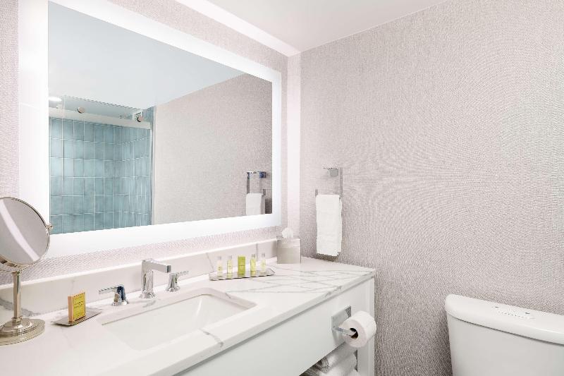 Люкс Кровать Кинг, Hilton Los Angeles Culver City
