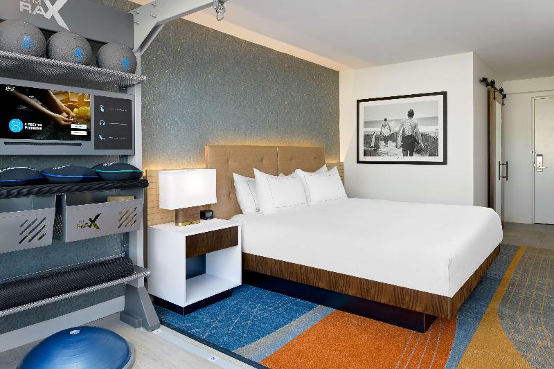 스탠다드 룸 킹사이즈 침대, Hilton Los Angeles Culver City