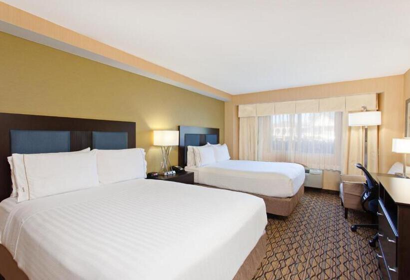 Номер Стандарт Адаптированный для Инвалидов, Holiday Inn Express Newport Beach, An Ihg