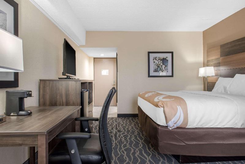 Номер Стандарт, Quality Inn And Conference Center
