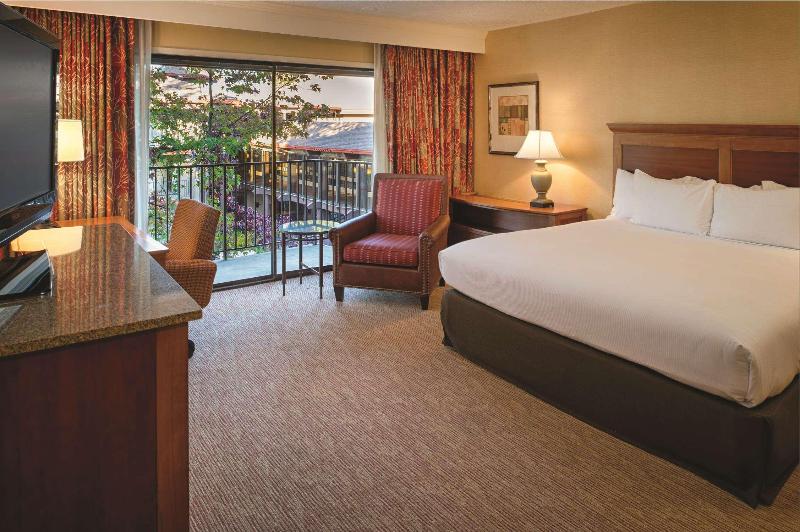 标准间带阳台, Doubletree By Hilton  Seattle Airport