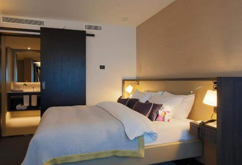 سوییت, Crowne Plaza Belgrade, An Ihg