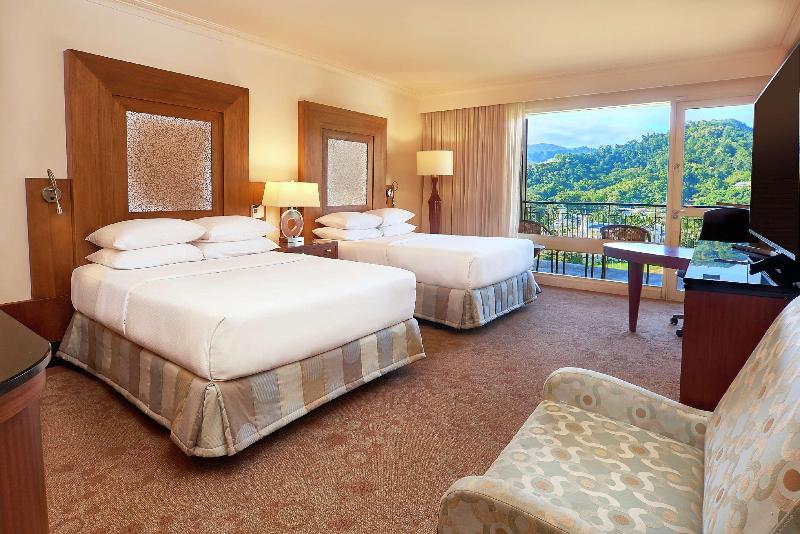 Номер Deluxe, Hilton Trinidad & Conference Centre