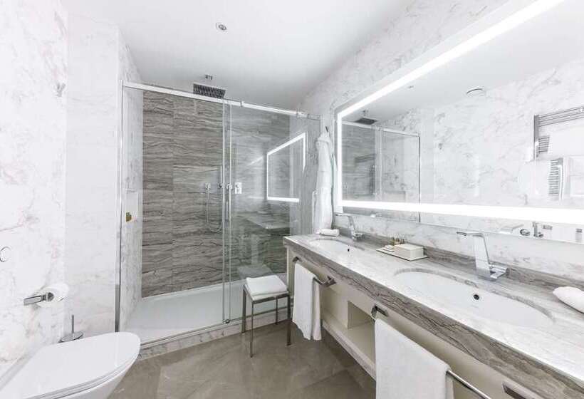 Стандартный Номер Кровать Кинг, Hilton Trinidad & Conference Centre