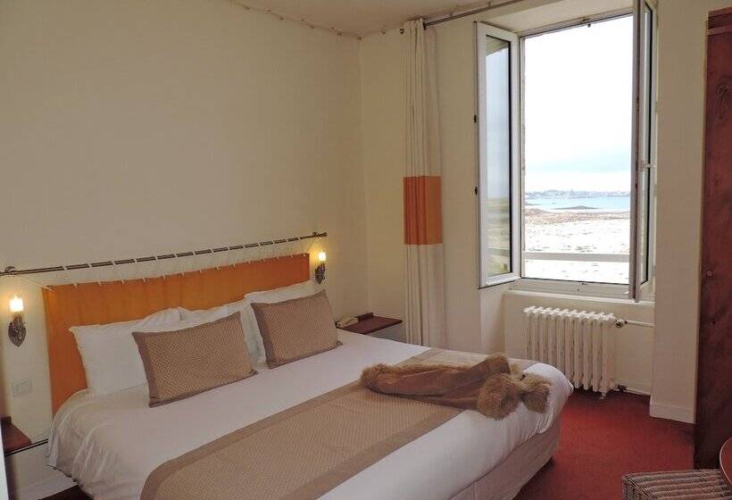 Номер Superior Вид на Море, Hôtel Aux Tamaris   Vue Mer