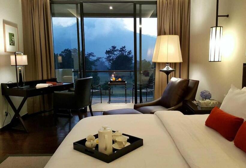 Номер Deluxe Кровать Кинг, Handara Golf & Resort Bali