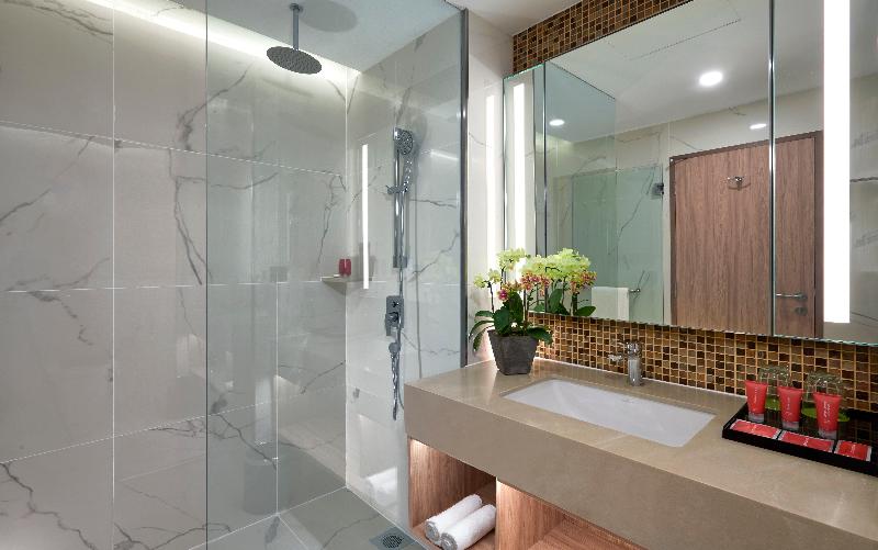 Номер Deluxe, Swiss Garden Hotel Bukit Bintang Kuala Lumpur