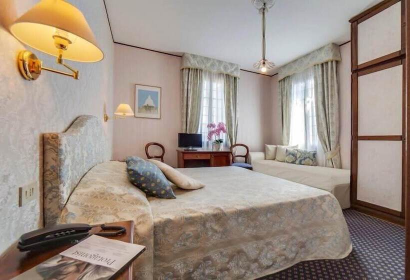Трехместный Номер Deluxe, La Meridiana