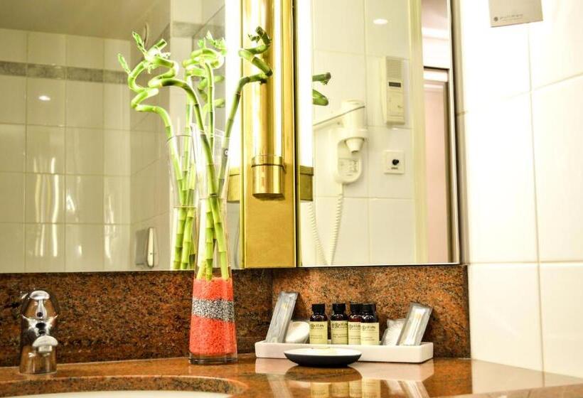اتاق لوکس, Pullman Bucharest World Trade Center