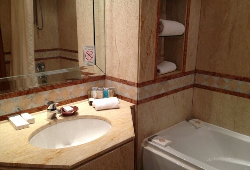 اتاق لوکس با چشم‌انداز دریا, Continental Hotel Hurghada
