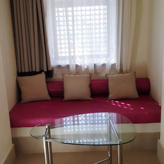 带泳池观景的豪华房, Mercure Hurghada