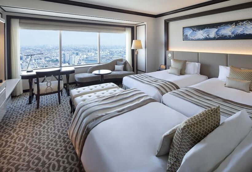 Трехместный Номер Deluxe, Yokohama Royal Park