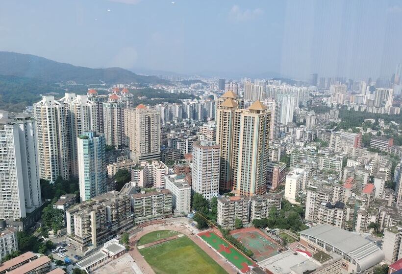 Полулюкс Вид на Город, Crowne Plaza Guangzhou City Centre, An Ihg Hotel   Free Shuttle Between Hotel And Exhibition Center