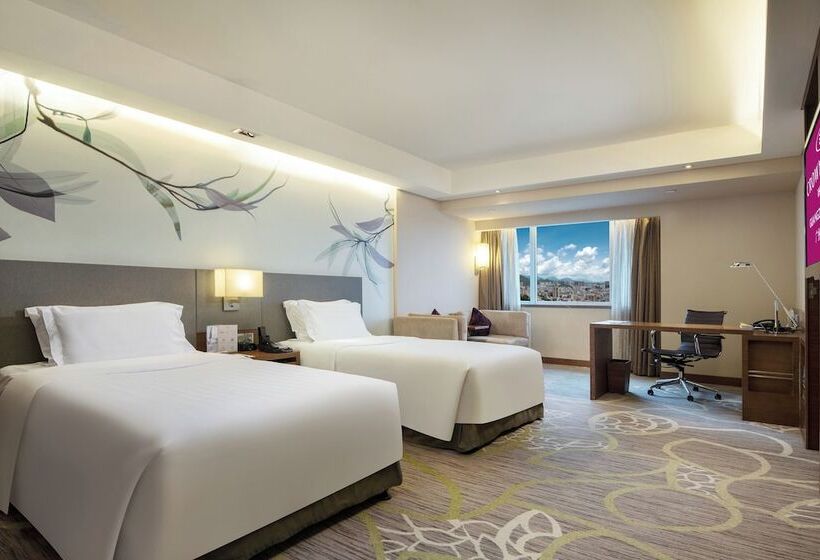 Номер Премиум Вид на Город, Crowne Plaza Guangzhou City Centre, An Ihg Hotel   Free Shuttle Between Hotel And Exhibition Center
