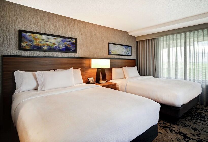 Люкс Премиум, Embassy Suites By Hilton Omaha Downtown Old Market