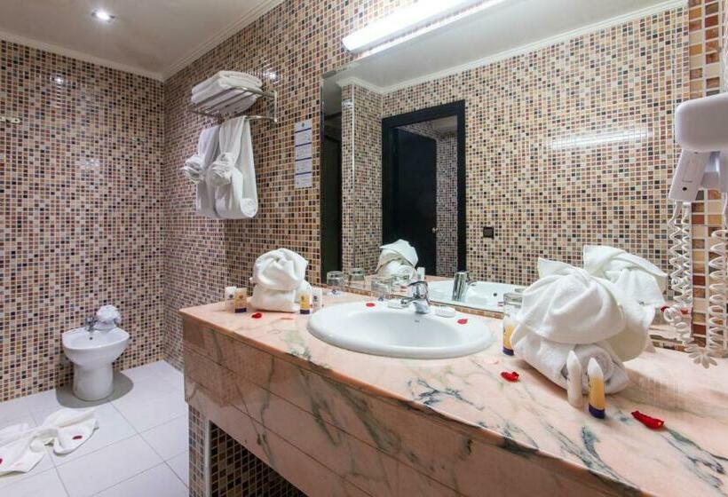Habitación Triple Estándar, Meriem Marrakech
