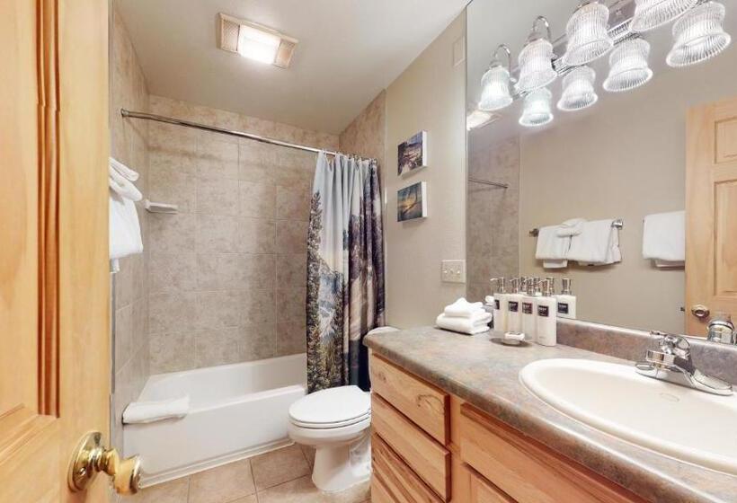 Апартаменты Deluxe 2 Спальни, Tamarack Townhomes   Coraltree Residence Collection