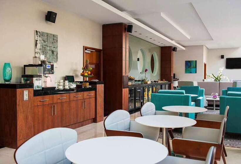 اتاق استاندارد با تخت بزرگ, Hilton Glasgow