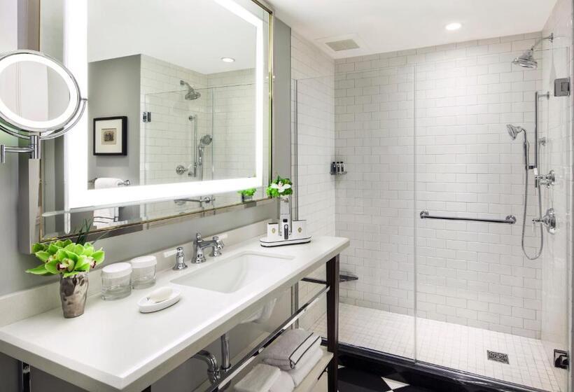 带大床的套房, Intercontinental New York Barclay Hotel, An Ihg