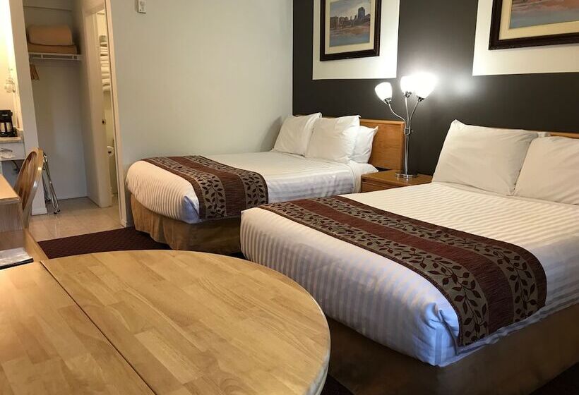 带2个双人床的标准工作室, Cactus Tree Inn