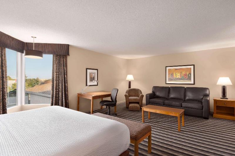 デラックスルーム, Royal Hotel West Edmonton, Trademark Collection By Wyndham