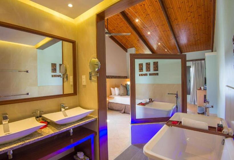 اتاق سوپریور خانوادگی, Coco De Mer Hotel And Black Parrot Suites