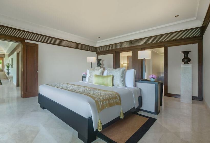 Suite Golf View, The St. Regis Goa Resort