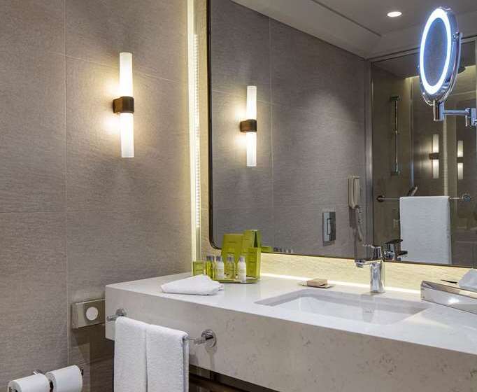 اتاق اجرایی با تخت بزرگ, Mersin Hiltonsa