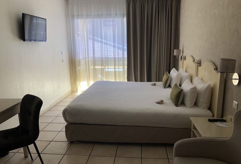 Номер Executive, Best Western Gemenos En Provence