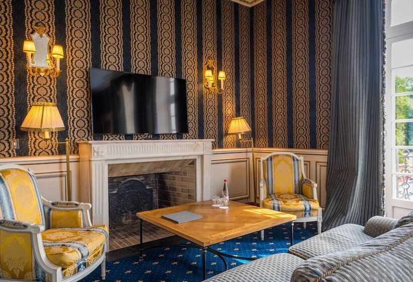 סוויטה מלכותית, Château De Courcelles   Relais & Châteaux