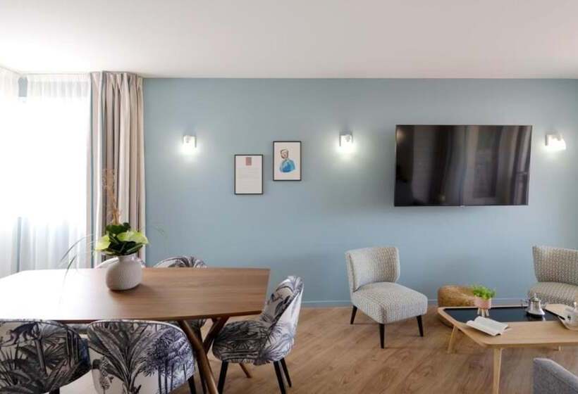 Family Suite, Hôtel Littéraire Jules Verne, BW Signature Collection