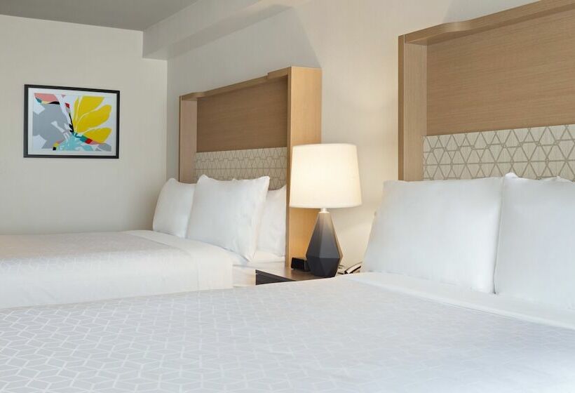 סוויטת 2 חדרי שינה, Holiday Inn & Suites Across From Universal Orlando, An Ihg