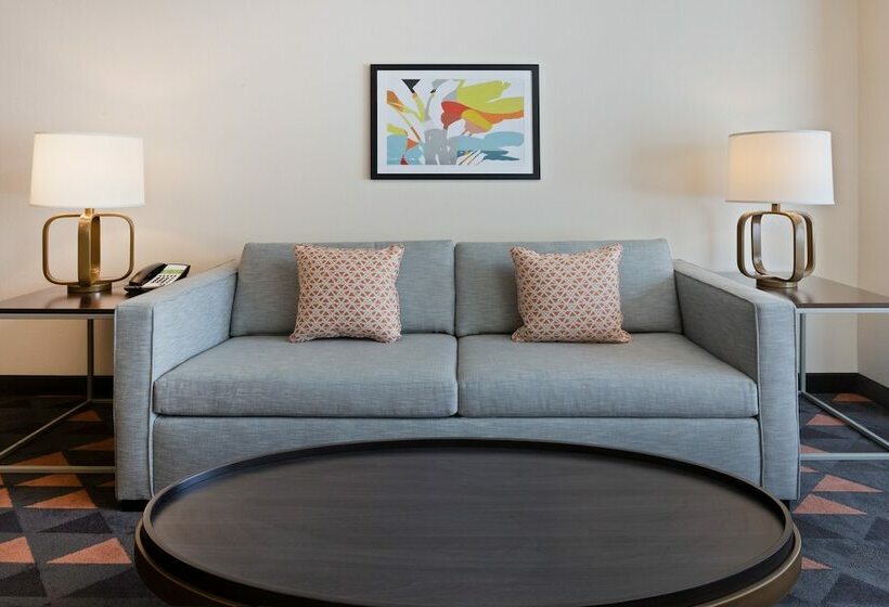 סוויטה, Holiday Inn & Suites Across From Universal Orlando, An Ihg