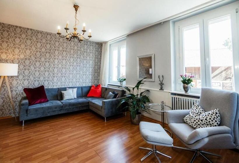 Habitación Triple Estándar, Hotel & Restaurant Tanne