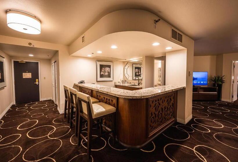 سوئیت با تخت بزرگ, Sunset Station Hotel & Casino