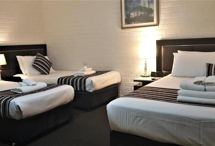 Семейный Номер, Hibiscus Lakeside Motel