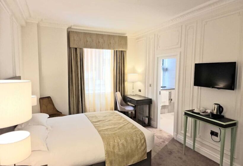 Номер Стандарт, Astor Court