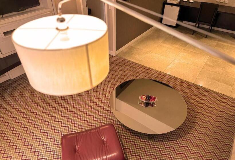 스위트, Flat Particular Hotel Kubitschek