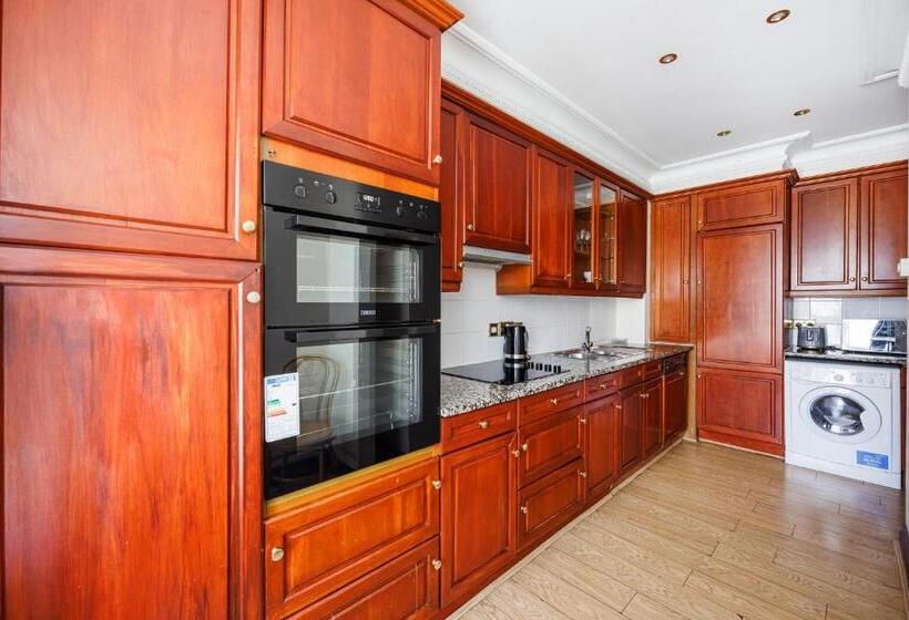آپارتمان لوکس 2 خوابه, Carlton Court   Mayfair